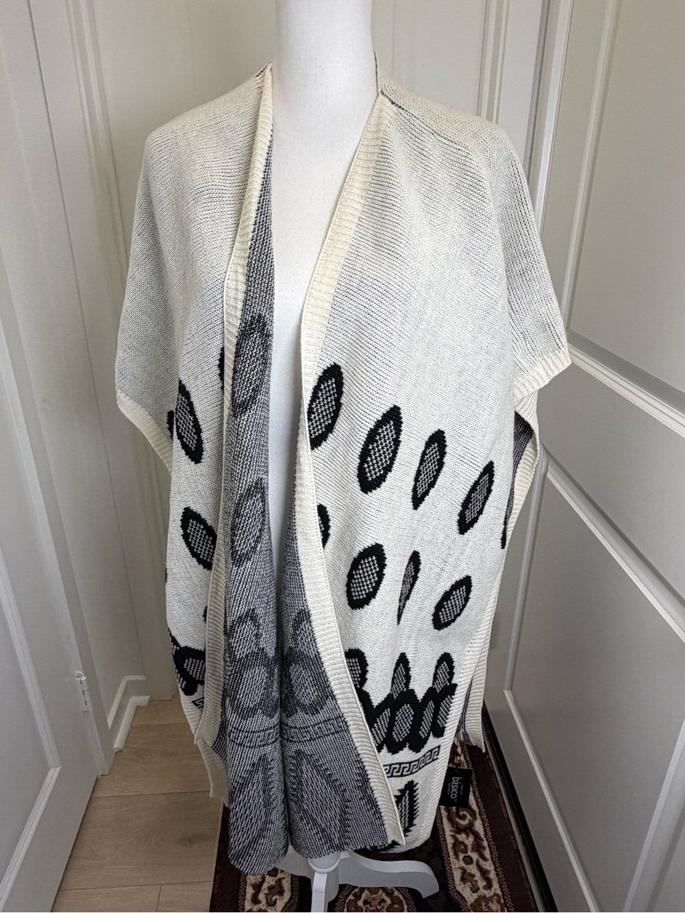 Basico Simple Wear Knit Open Front Kimono Cardigan Poncho Shawl Black White OS